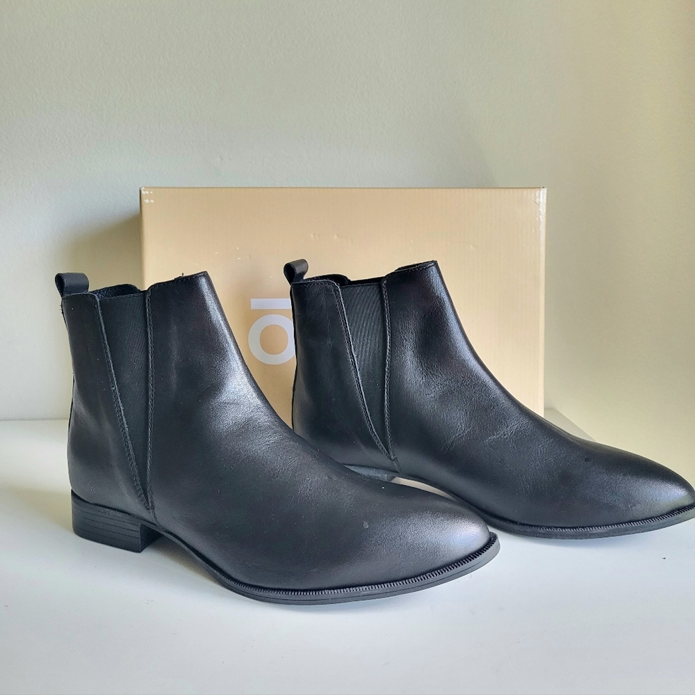 Leather Slip-On Chelsea Boots - Oker Cleo- SIize 38 *New*